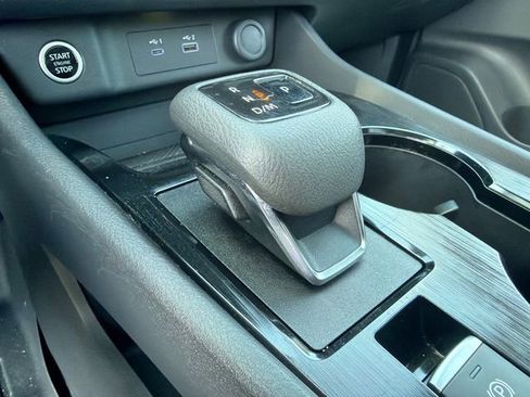 Used 2021 Nissan Rogue SV w/ Premium Package image 32