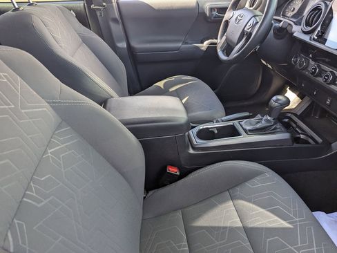 Used 2017 Toyota Tacoma TRD Off-Road w/ Tow Package image 11