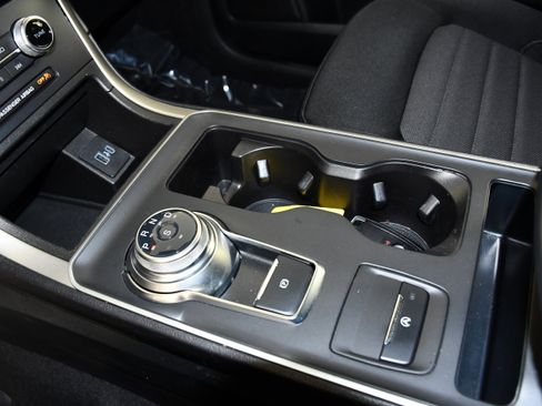 Used 2023 Ford Edge SE image 31