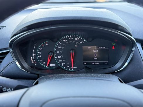 Used 2019 Chevrolet Trax LT w/ LT Convenience Package image 22