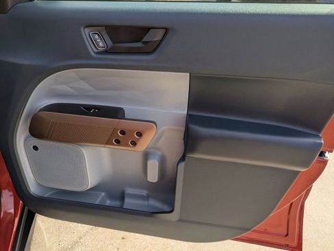 Used 2024 Ford Maverick Lariat image 32