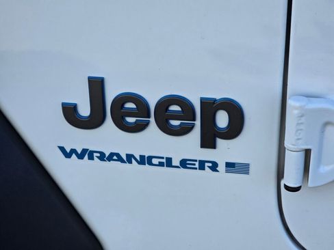 Used 2023 Jeep Wrangler Unlimited w/ Cold Weather Group AWD/4WD image 13