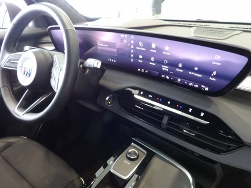 Used 2025 Buick Enclave Preferred image 29