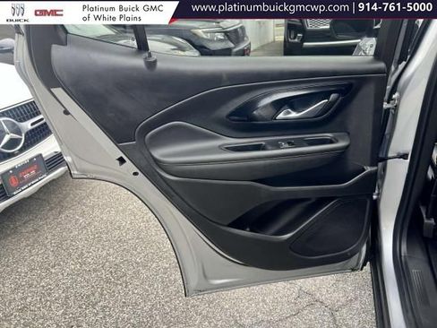 Used 2022 GMC Terrain AT4 image 10