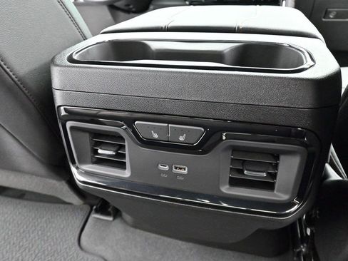 Used 2023 GMC Sierra 1500 AT4 w/ AT4 Premium Package AWD/4WD image 32