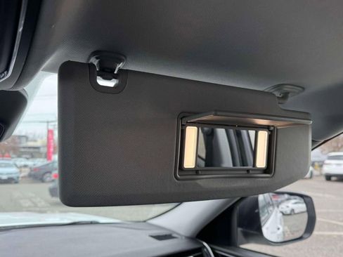 Used 2023 Jeep Grand Cherokee Laredo image 31