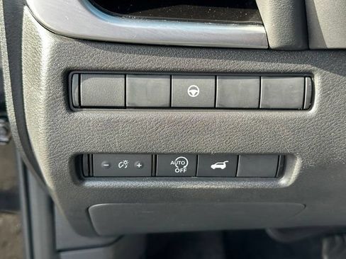 Used 2026 Nissan Rogue SL AWD/4WD image 22