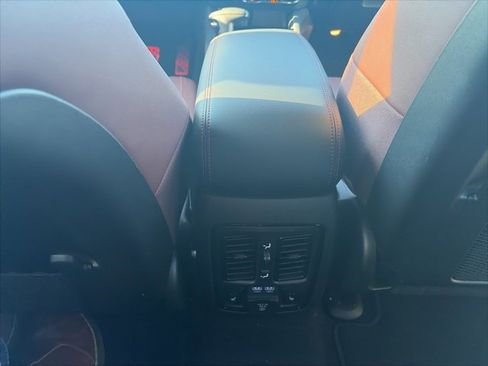 Used 2025 Dodge Durango GT image 13