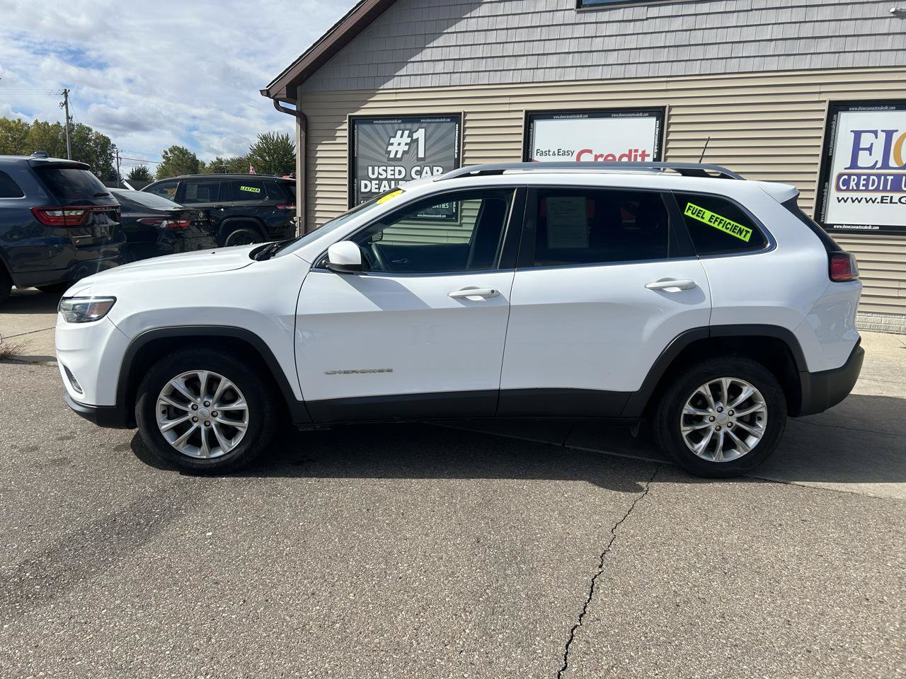 Used 2019 Jeep Cherokee Latitude w/ Popular Appearance Group FWD image 8