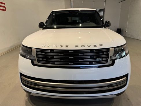 Used 2025 Land Rover Range Rover SE AWD/4WD image 11