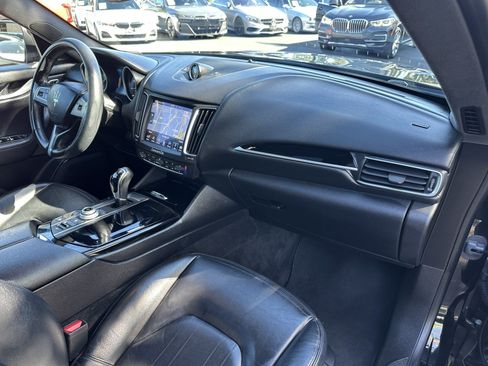 Used 2018 Maserati Levante AWD/4WD image 21