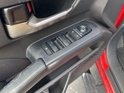 Used 2024 Toyota Tacoma TRD Off-Road image 10