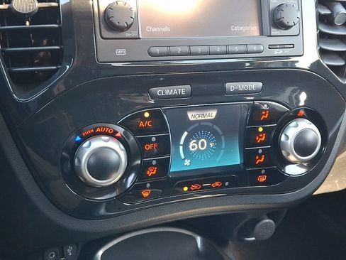 Used 2013 Nissan Juke SV AWD/4WD image 15