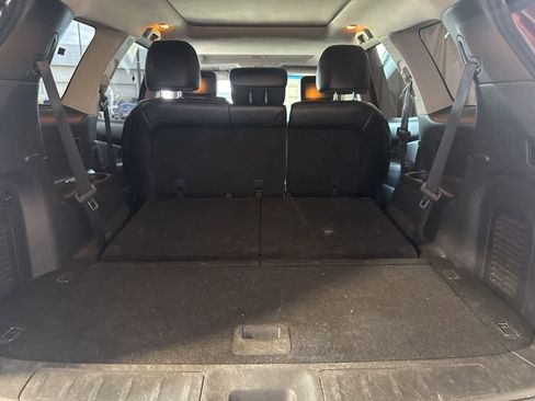 Used 2018 Nissan Pathfinder Platinum image 16