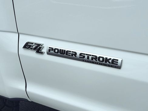 Used 2019 Ford F250 XLT w/ XLT Value Package image 8