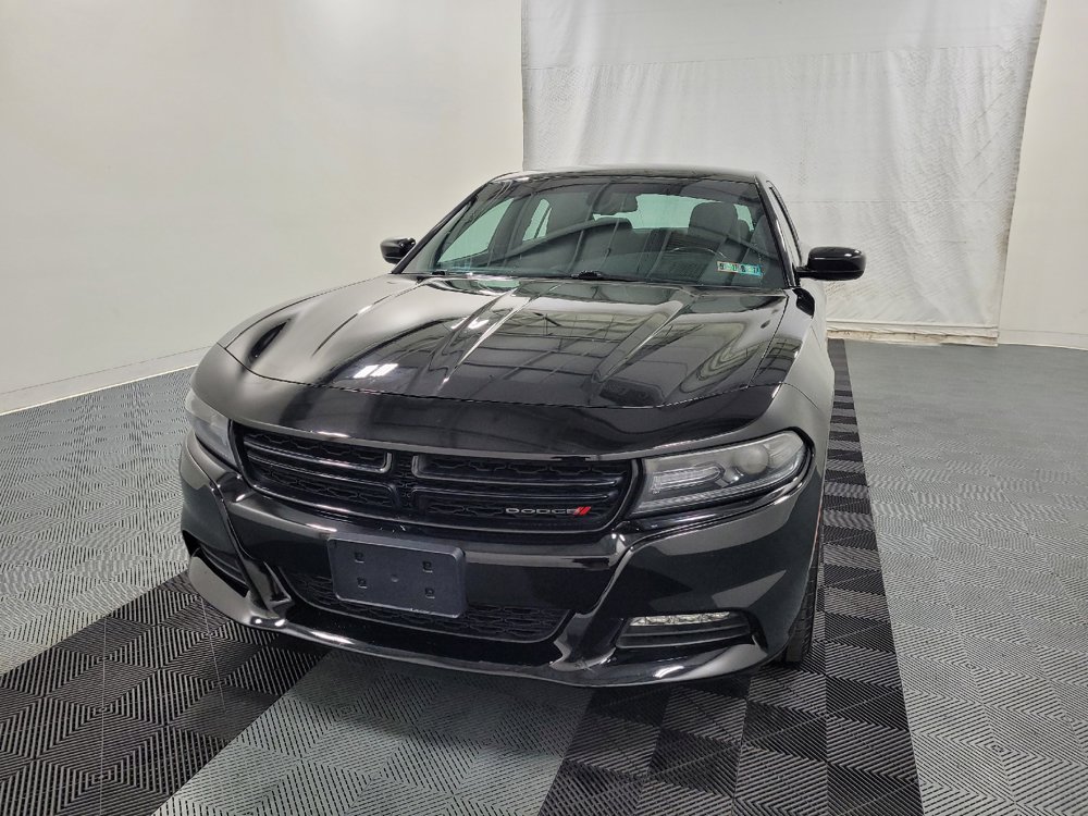 Used 2019 Dodge Charger SXT AWD/4WD image 15