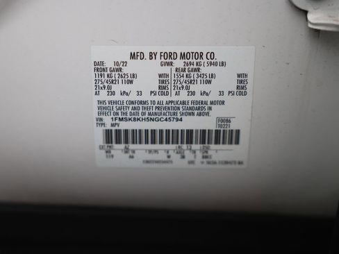 Certified 2022 Ford Explorer ST-Line w/ Class IV Trailer Tow Package image 38