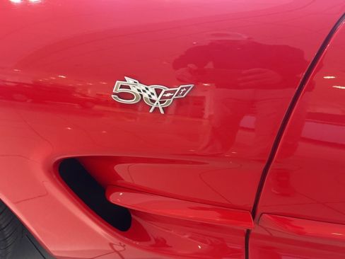 Used 2003 Chevrolet Corvette Convertible w/ Preferred Equipment Group1 image 9