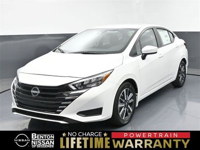 New 2025 Nissan Versa SV w/ Trunk Package