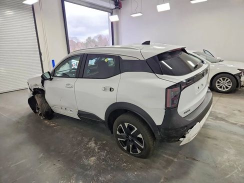Used 2026 Nissan Kicks SV AWD/4WD image 4