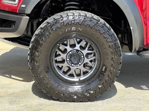 Used 2017 Ford F150 Raptor w/ Equipment Group 802A Luxury image 33