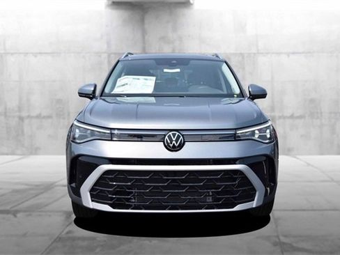 New 2025 Volkswagen Taos SEL image 4