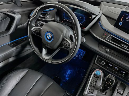 Used 2015 BMW i8 image 6