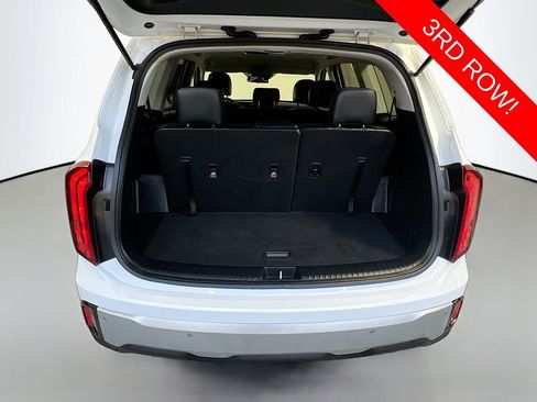 Certified 2024 Kia Telluride LX FWD image 26
