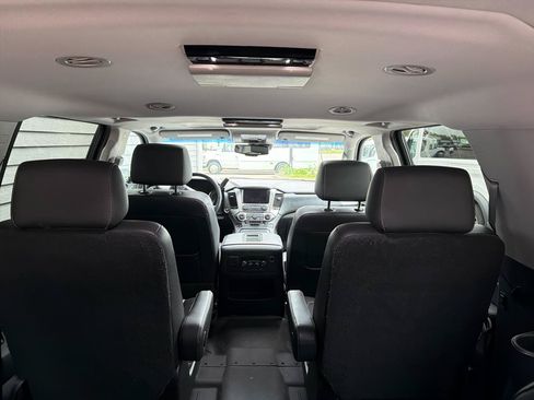 Used 2017 Chevrolet Suburban Premier AWD/4WD image 40