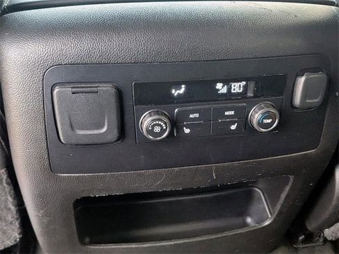 Used 2017 GMC Yukon XL SLT image 23