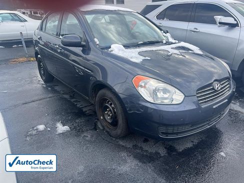 Used 2010 Hyundai Accent GLS w/ Premium Pkg 4 image 2