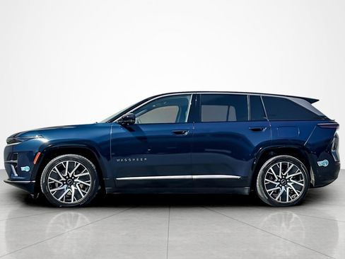 Used 2025 Jeep Wagoneer S Limited AWD/4WD image 2