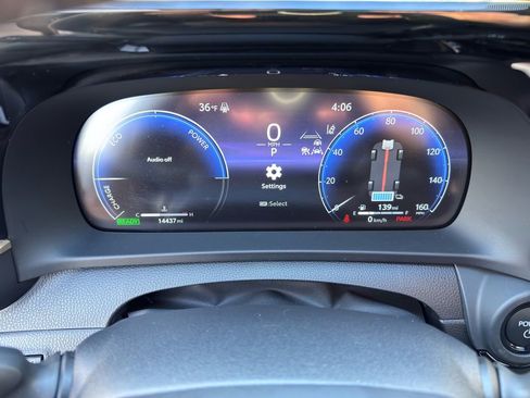 Used 2025 Toyota Crown Signia Limited image 20