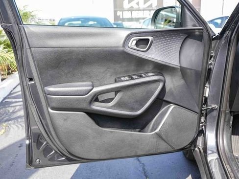 Used 2021 Kia Soul S FWD image 23
