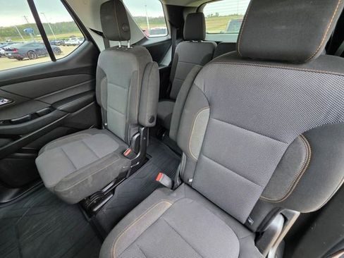 Used 2018 Chevrolet Traverse LT w/ LPO, Floor Liner Package AWD/4WD image 26