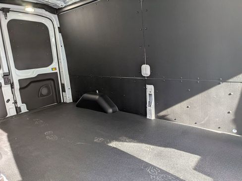 New 2026 Ford Transit 250 148 Medium Roof w/ Load Area Protection Package image 28