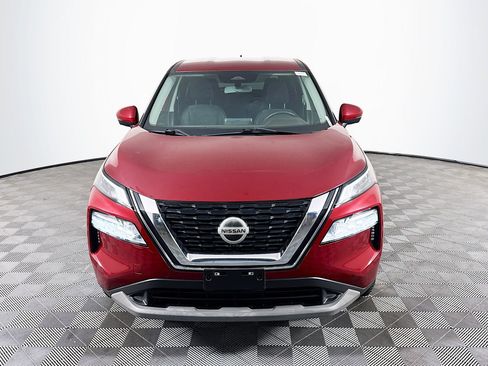 Used 2021 Nissan Rogue SV FWD image 2