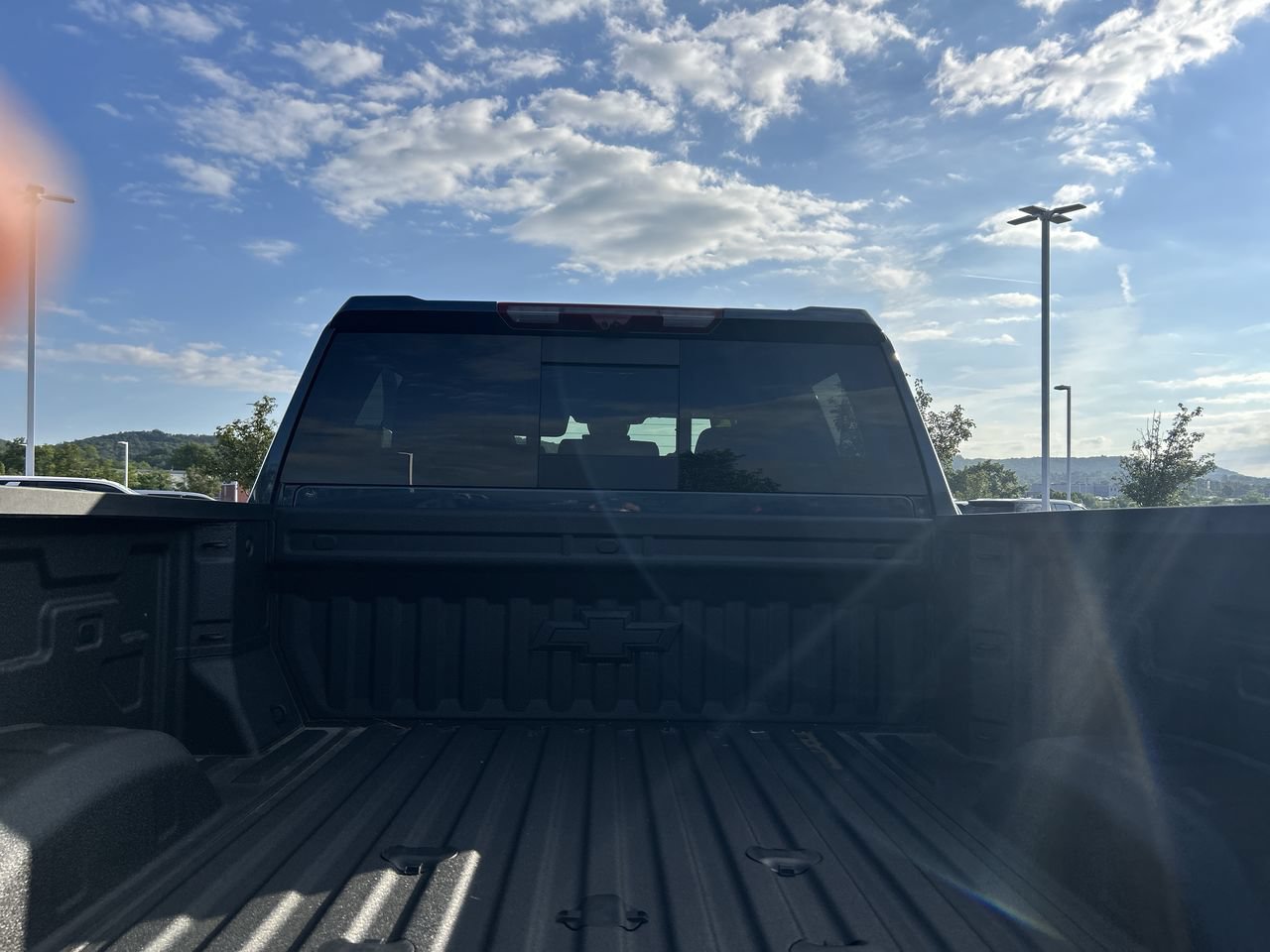 Used 2025 Chevrolet Silverado 2500 High Country w/ High Country Premium Package AWD/4WD image 15