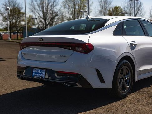 Used 2021 Kia K5 LXS image 9