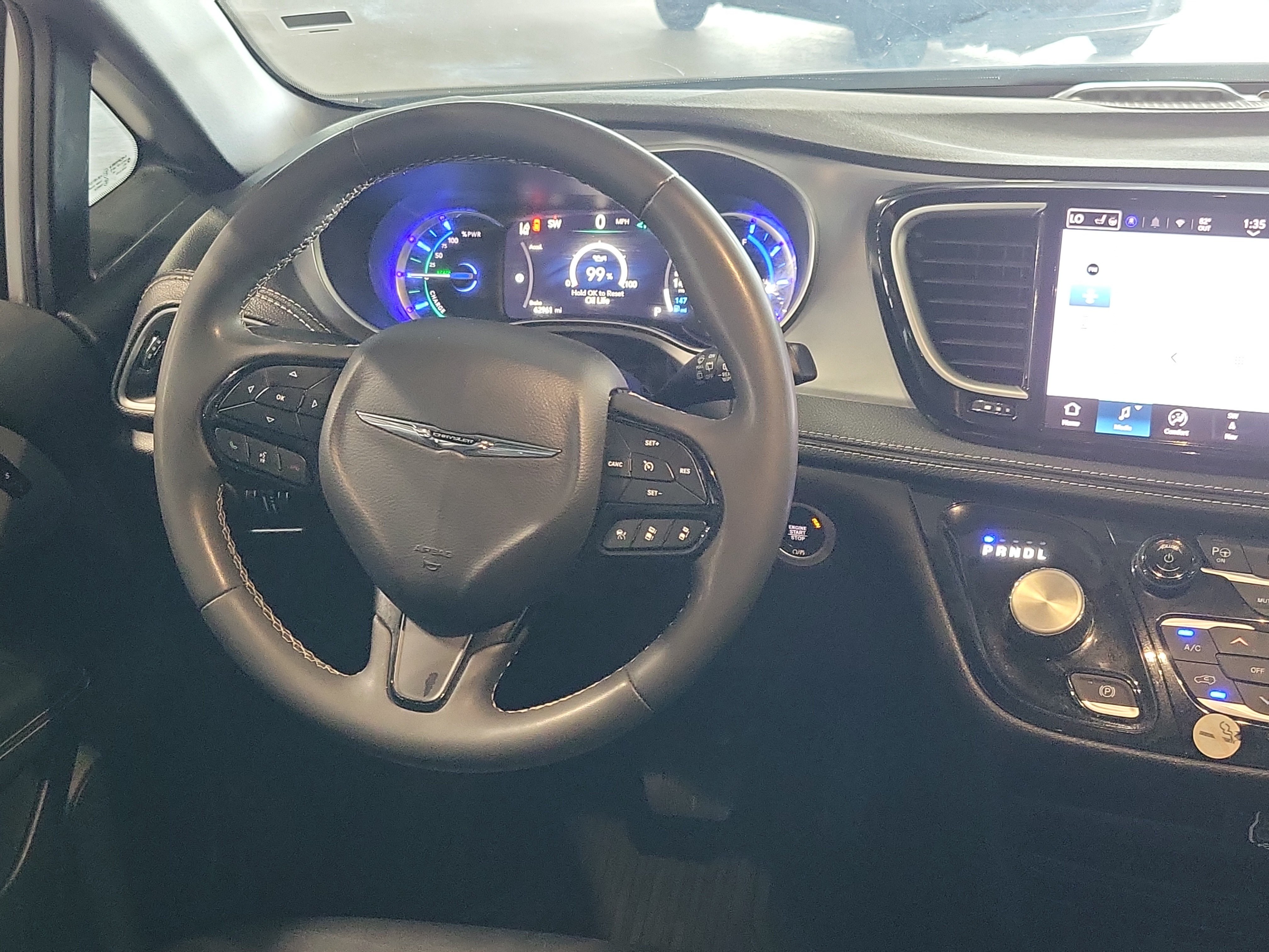 Used 2024 Chrysler Pacifica Limited FWD image 19