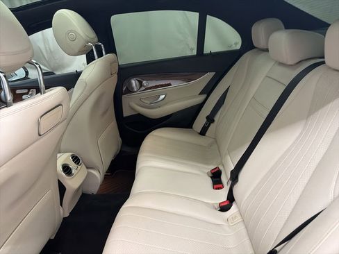 Used 2018 Mercedes-Benz E 300 image 19