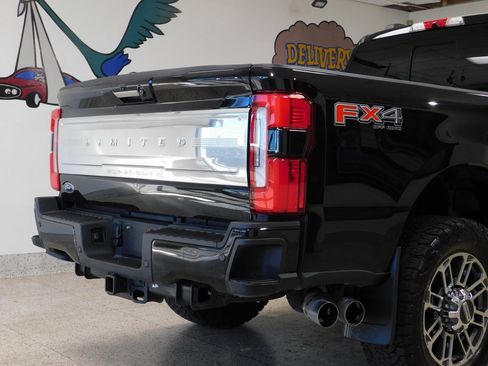 Used 2023 Ford F250 Limited w/ FX4 Off-Road Package image 89
