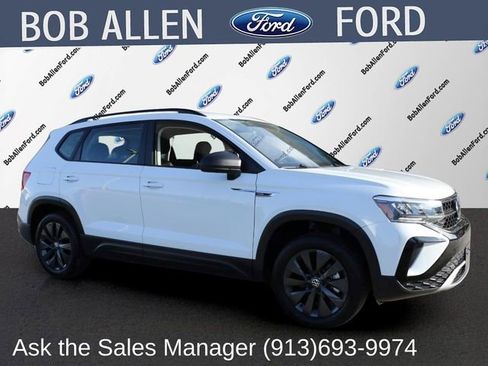 Used 2023 Volkswagen Taos S FWD image 1