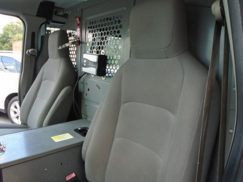 Used 2013 Ford E-250 and Econoline 250 w/ PWR Group image 19
