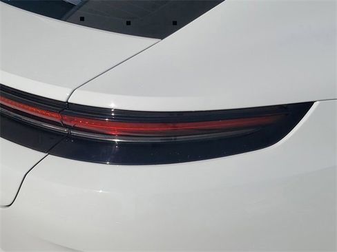 Certified 2025 Porsche Panamera image 16