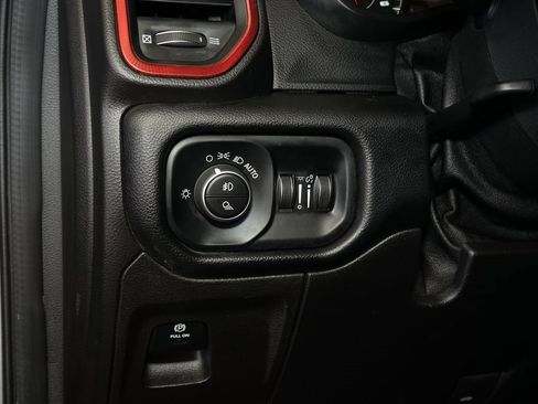 Used 2019 RAM 1500 Rebel image 14