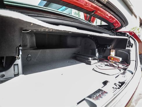 Certified 2014 Ferrari California image 19