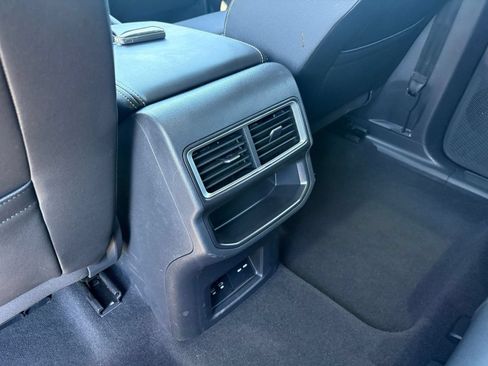 Used 2026 Volkswagen Atlas Cross Sport SE AWD/4WD image 25