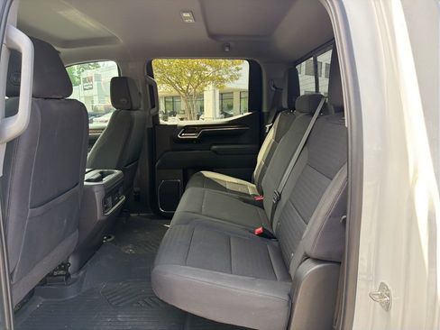 Used 2024 Chevrolet Silverado 1500 LT Trail Boss w/ Convenience Package II image 11