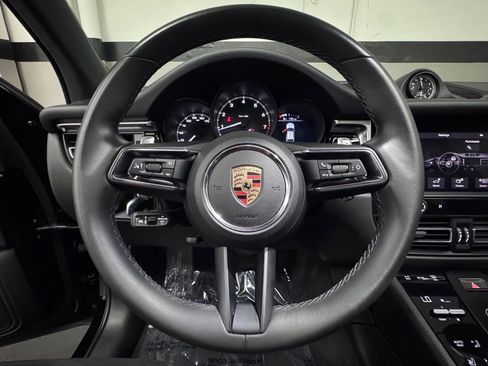 Used 2024 Porsche Macan AWD/4WD image 27